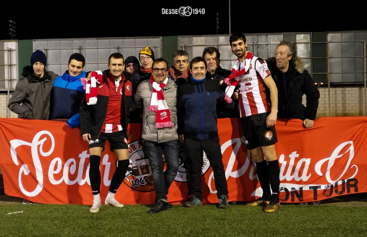 PLogrones's tweet photo. Nuestro GRAN CAPITÁN Miguel Ledo e @ImaEtxebe  Nuestro 9, Nuestro "Killer" tuvieron a bien acercarse unos minutos con nosotros .
 Un Bonito Recuerdo. 
Aupa LOGROÑÉS
@SDLogrones https://t.co/kFc8ffPXvK