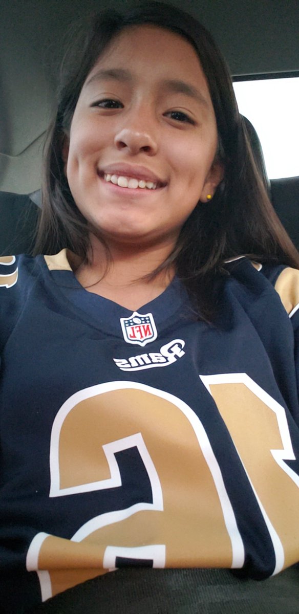 Ivon__Diaz12's tweet image. My little #Rams fan she's super excited #HerTeam #daddysgirl #LARams #superbowlbound #Isabella 🐏 #BringItHome