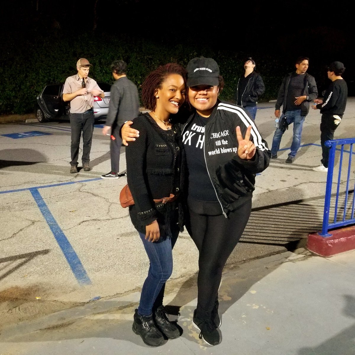 iamBrianaMorris's tweet photo. Howard Girls do it better! #setlife #howardtohollywood #howarduniversity #HU #FINEFINEFINEARTS #earnyoursleep #hustleMOR #liveMOR #loveMOR #chitola https://t.co/bMqsFYjIy2 https://t.co/WkinMfrxIP