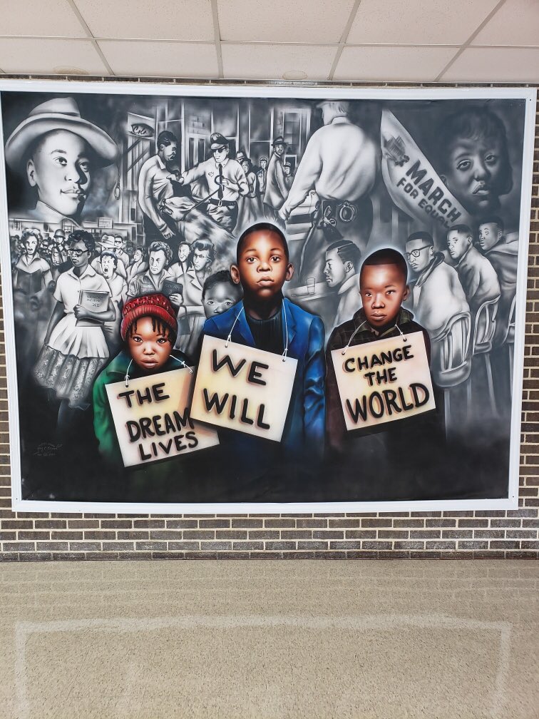 Karinda313's tweet photo. Iβll spend #MLKDay at my alma mater #MLK High School in #Detroit check out this awesome artwork by Greg C. Brown displayed throughout the school. #KC96 π€ππ€π https://t.co/i1OCywpvXq