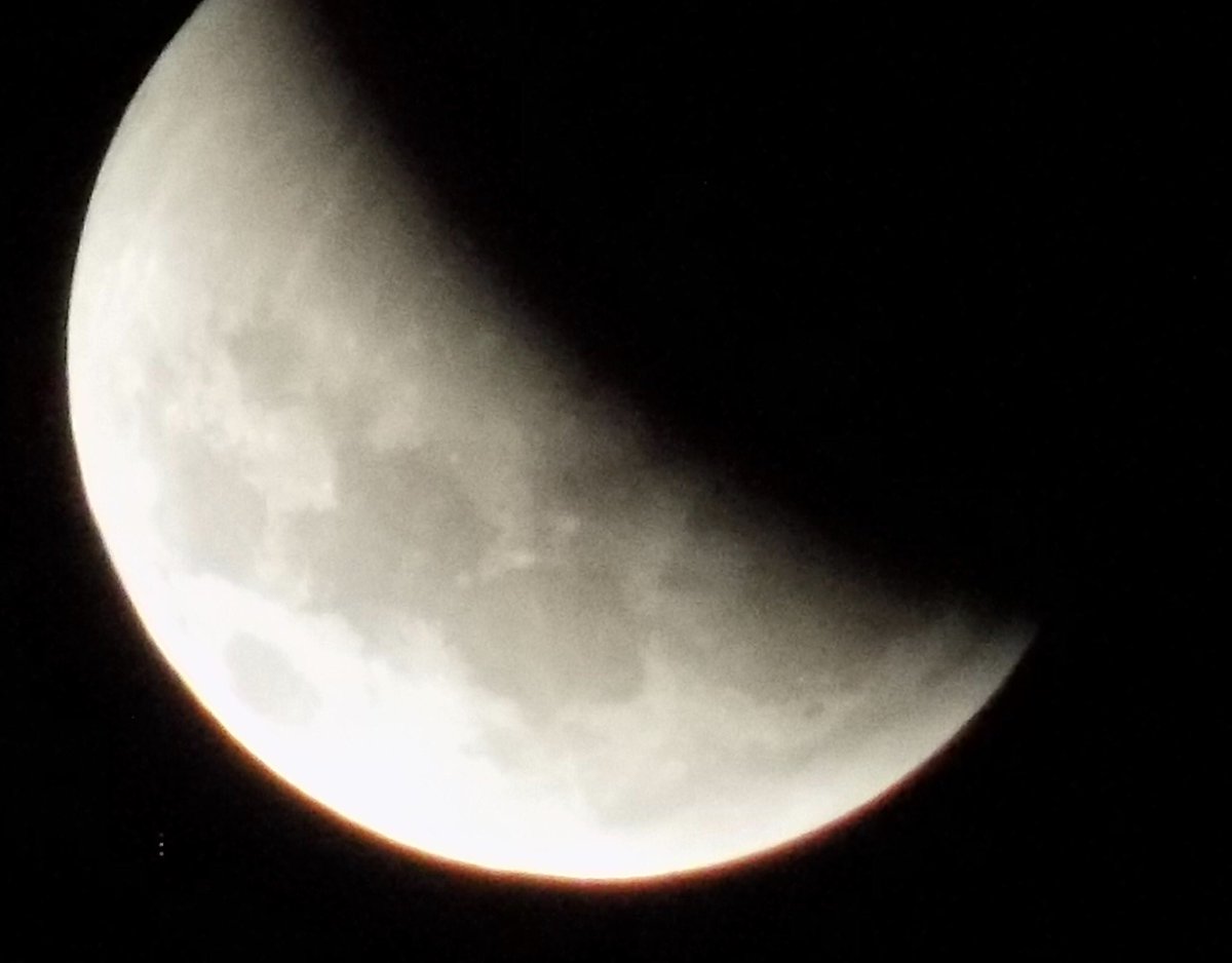 ProgramaEncuen1's tweet photo. #LunaDeSangre 
#Eclipse2019 
#EclipseDeLuna 
#FenomenosTN 
desde Resistencia, Chaco https://t.co/KLgNUb0Uf7
