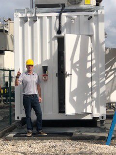 edgepresence's tweet photo. First EdgePod installed! Jacksonville Beach, Florida 
#EdgePod #modularlife #5G #microdatacenter #firstedgepod @himmeltweet @modular_life @DougRecker https://t.co/vvwWE7Zorc