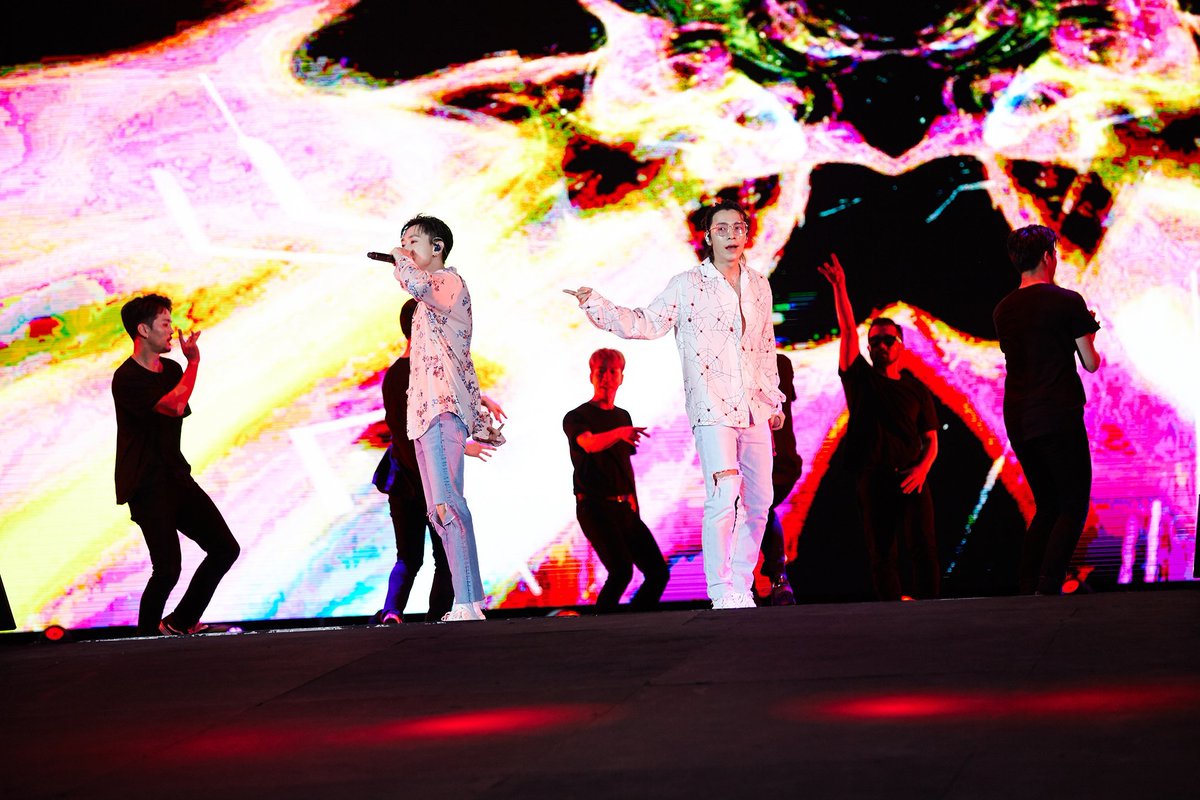 SJofficial's tweet photo. ‘SMTOWN SPECIAL STAGE 2019 in SANTIAGO’
💙 #SUPERJUNIOR #YESUNG #DnE 💙

#슈퍼주니어 #SMTOWN #2019 #Santiago #Chile #LabelSJ https://t.co/5Yzs6h76kn