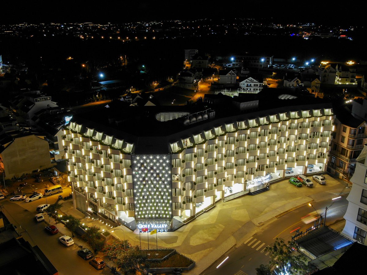 GolfValleyHotel's tweet photo. Owning a prime location in the "heart" of Da Lat city, Golf Valley Hotel promises to bring professional and the best service towards excellent experience for beloved visitors when visiting the City of Fog.
---------
🌐 Website: https://t.co/Q8r4OLhyFv https://t.co/QzcduyOfZW