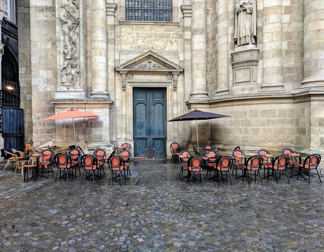 3 days in #Bordeaux #France is the perfect long weekend break. Eat some great food, drink world-class wine, explore the cobbled streets and stroll along the riverside promenade. sidewalksafari.com/2019/01/3-days… #CitéDuVin #RDVStEmilion #RDVBordeaux #LaCiteduVin