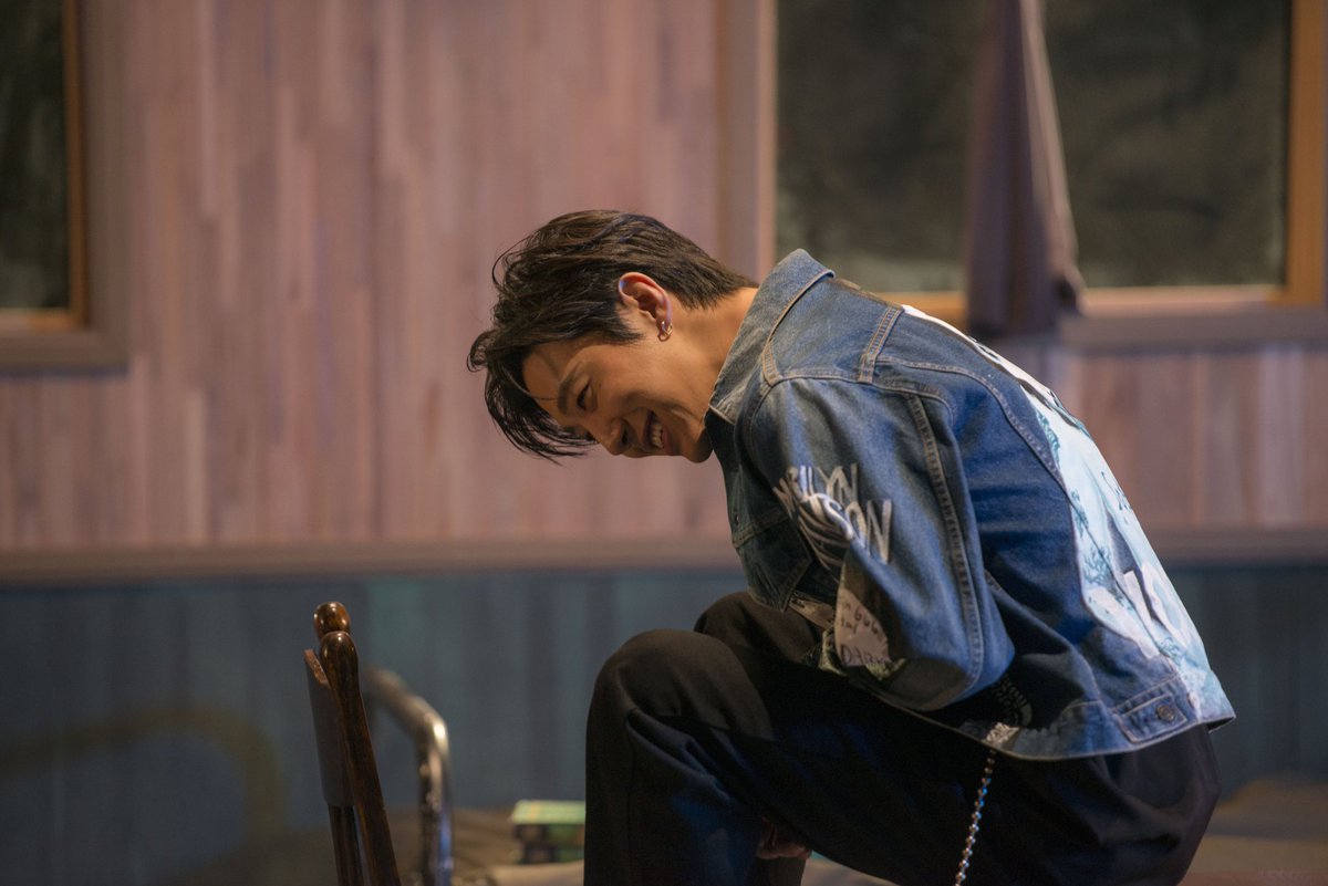BAP_Vault's tweet photo. <NAVER> HIKIKOMORI MV Behind The Scene #1 https://t.co/e12dLXBMdF

#BANGYONGGUK_HIKIKOMORI https://t.co/0svqz8ne48