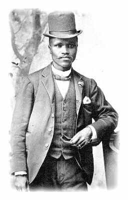 Je, Wajua?
Wimbo wa Taifa wa Tanzania asili yake ni wimbo wa "Nkosi Sikelel' iAfrika" yaani 'Mungu Ibariki Afrika' wa Afrika Kusini. Enoch Sontonga ndiye mtunzi wa "Nkosi Sikelel' iAfrika" mnamo mwaka 1897.
Sehemu wa wimbo huu unatumika pia katika wimbo wa Taifa wa Zambia🇿🇲