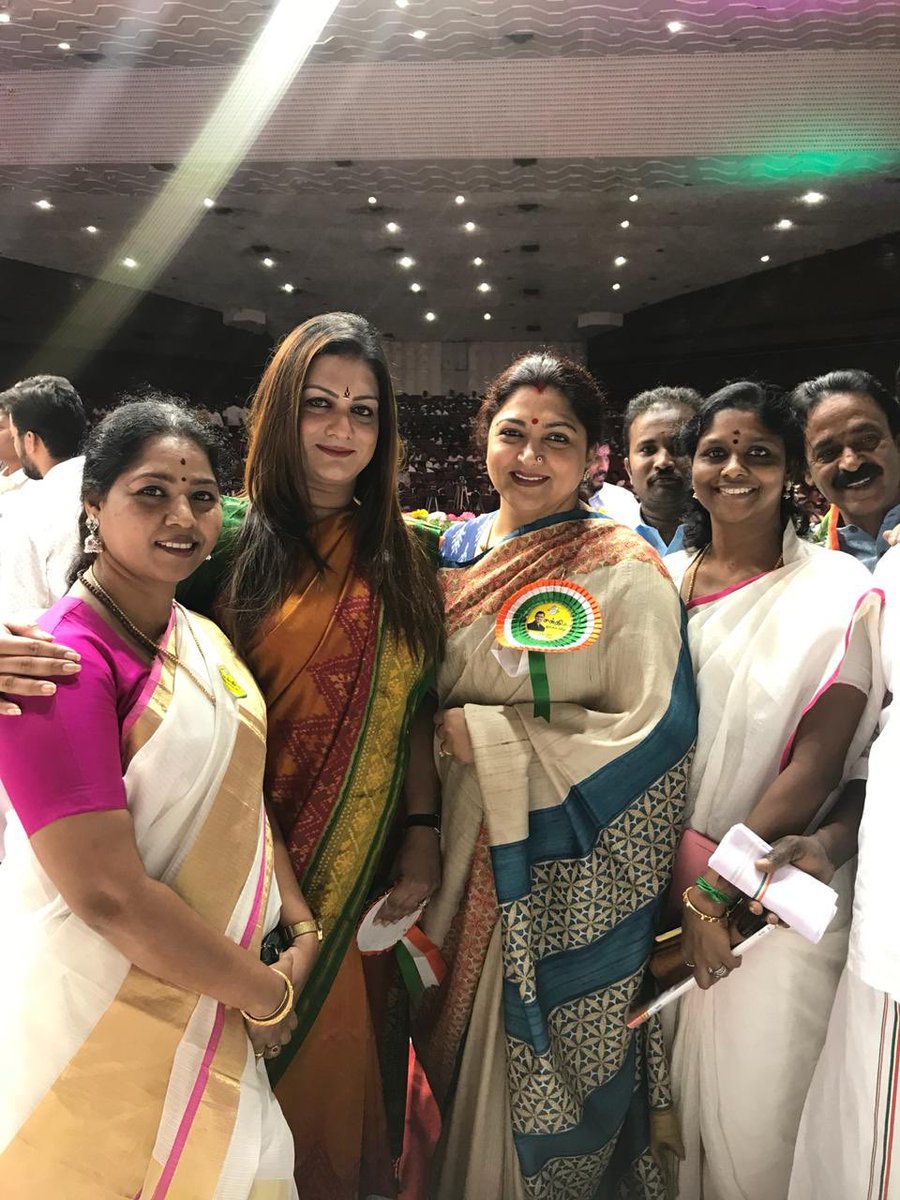 TamilNaduPMC's tweet photo. The General Secretary of @MahilaCongress @talktoapsara with @TamilNaduPMC @ASPJhanserane and national spokesperson @khushsundar with @AdvocateSudha1 at the #ProjectShakthi program today. https://t.co/iJuaMt9ecw