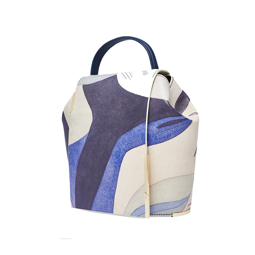 onesixonebag's tweet photo. We know it's ๐นBLUE MONDAY๐น but... who can be sad with this pretty friend?
The perfect cure to this #BlueMonday: Gaia Large Nature intervened by the artist @KellyMBeeman
๐ https://t.co/Q15ZDzhZ9R
#Onesixonebag #Nature #KellyBeeman #BlueMonday https://t.co/e3TfsNALH3