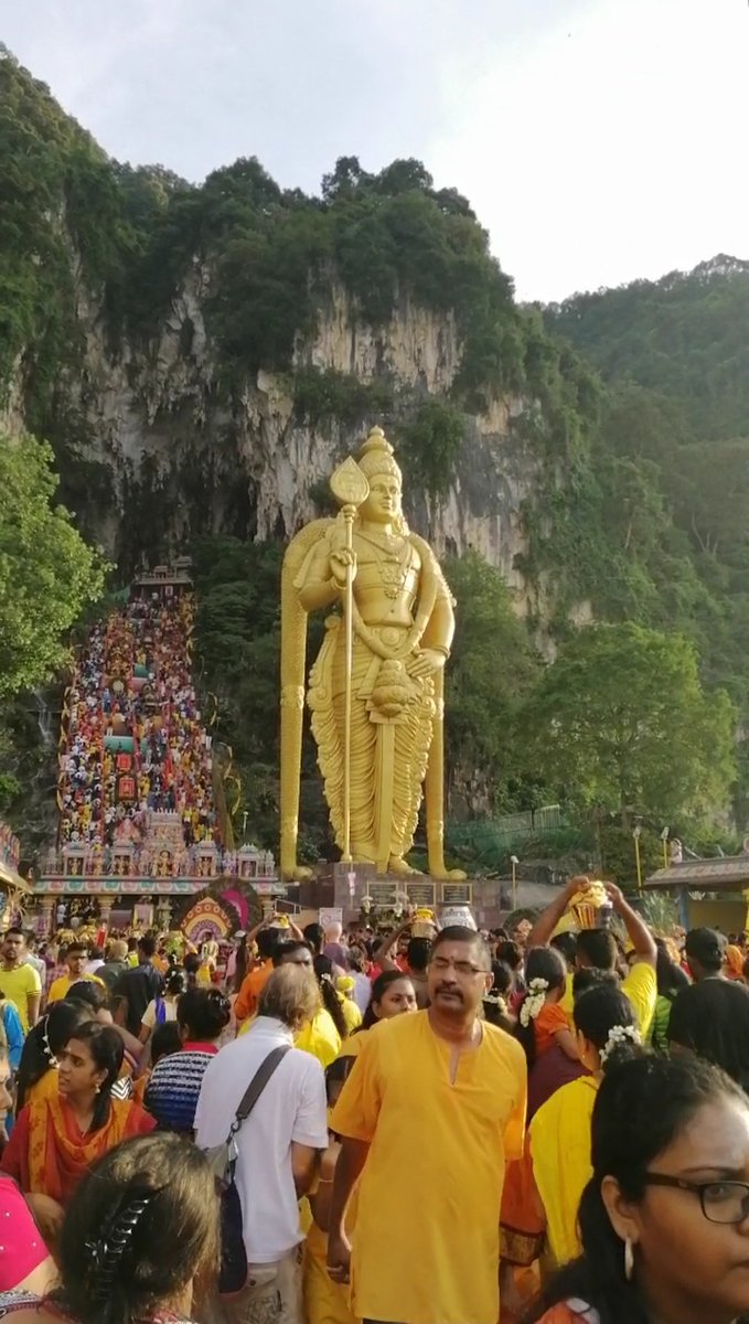 itsme_nalini's tweet photo. #Thaipusam2019 #Thaipusam beautiful moments through my eyes to ur eyes💛💛💛😍😍😍🙏🙏🙏
#batucaves #murugantemple #kualalumpur #malaysia #velvel #velvelmuruga #vetrivel #muruga
Muruganukku arohara🙏🙏🙏
#Part98
💛💛💛💛💛💛💛💛💛💛💛
💛💛😍 frm Batu Cave💛💛 https://t.co/mla5DRzarl