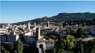 È un Piceno ricco di possibilità e che crea emozioni infinite quello raccontato attraverso le suggestive immagini di questo video di <a href="/MarcheTourism/">Marche Tourism</a>, uno degli spot della campagna promozionale 2019 della Regione Marche che sarà proiettato in oltre 1600 sa… bit.ly/2S0H0V4