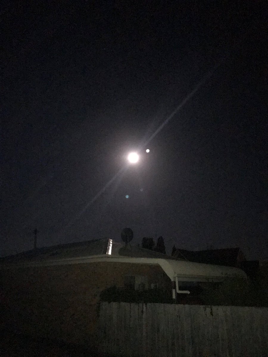 Advance_Morwell's tweet photo. Awesome full moon in North East Sky in Bairnsdale 11:30pm AEST #Astrophotography #astronomy https://t.co/R3j1b7vIYs