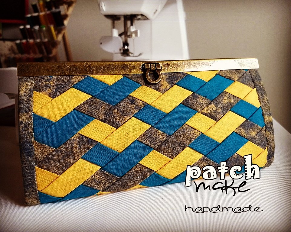 patchmake's tweet photo. Y si renovamos nuestra #cartera #monedero por una hecha por nosotras mismas? 😀 #patchwork #costuracreativa #meshwork https://t.co/XHZcp7E8af https://t.co/pbmv0fXq2a