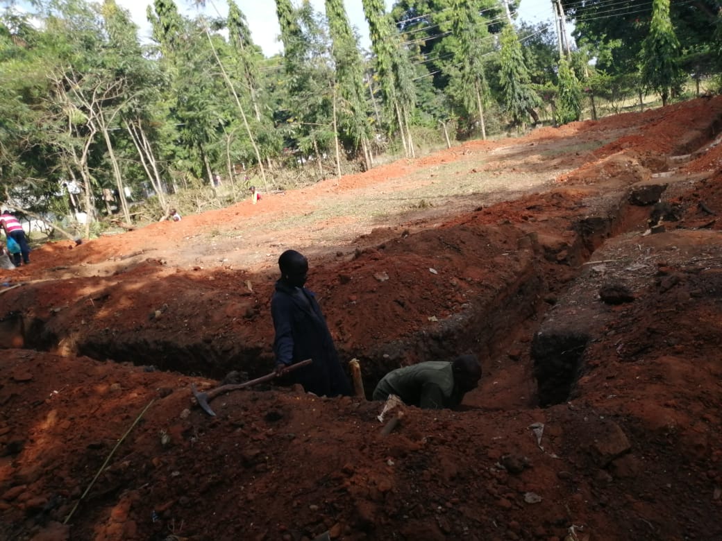 SubcountyAdmin's tweet photo. Ongoing construction of a Housing for a microwave machine used in managing hospital waste at the Portreiz Hospital in Changamwe Sub County by @MombasaCountyKe Department of Health Services. ⚕️#ManagingHospitalWaste #Microwave https://t.co/uEVQNky5Go