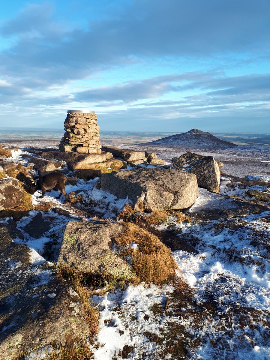 RunTheIsles's tweet image. More frozen paths leading us into the #bennachie hills this weekend #pathsforall #nationalobesityweek #goexplore #getoutdoors #oxencraig #mithertap