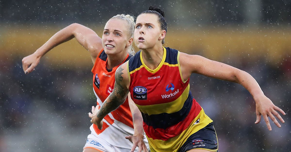 CrowsAFLW's tweet photo. .@RhiMetcalfe will miss the 2019 season after scans confirmed she has torn her ACL 👉 https://t.co/rnozIZpBNC #weflyasone #crowsaflw https://t.co/0liobc1HsH