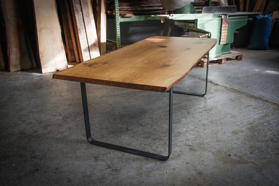 Hardman_Design's tweet image. Live Edge Table on Steel U-Legs Made from two Dark Oak Boards, Industrial Furniture, Handcrafted Custom Furniture -JULIET #RusticOakTable #OakDiningTable 
Buy here goo.gl/BwFrLL