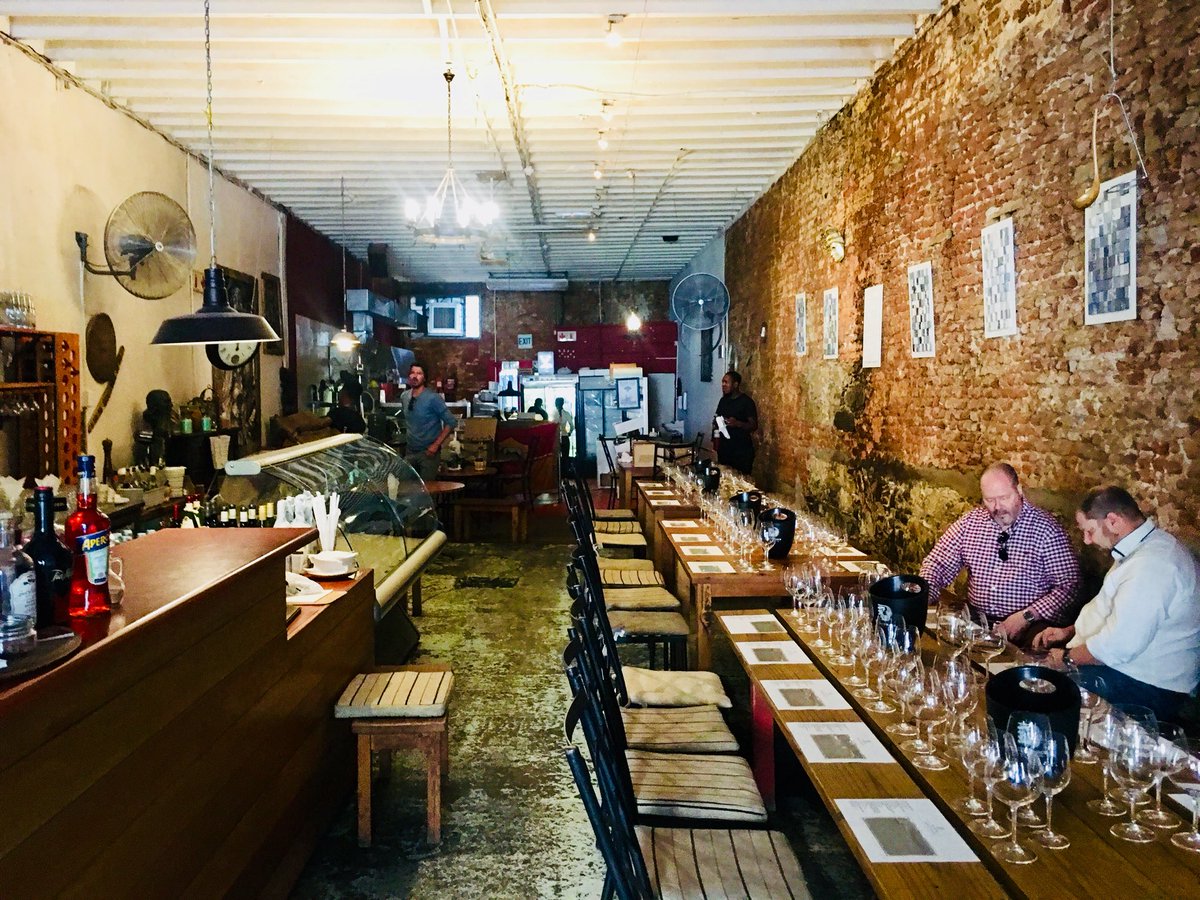 Monday midday treat awaits! A <a href="/DaschboschWines/">Daschbosch Wines</a> Masterclass presentation and old vine tasting by <a href="/oldvineproject/">Old Vine Project</a> <a href="/AndreMorgenthal/">André Morgenthal</a> at the quaint and rustic <a href="/TrueItalic1/">True Italic</a> in CPT. Tough life, right?