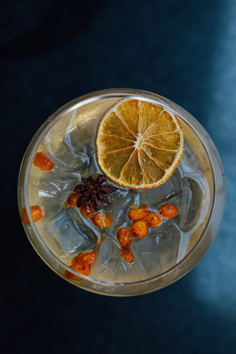 seabucktonic's tweet photo. It's a #golden morning here in St Ives and we're reminiscing about our weekend #SeaBuckTonic golden G&T's 🙌🏽Was anyone else up before the crack of dawn to see the blood orange moon? 😍#ThePerfectPour #MoonEclipse #ARealTonic #GINuary #madeincornwall #CraftTonic #seabuckthorn https://t.co/V0juYBcOeQ