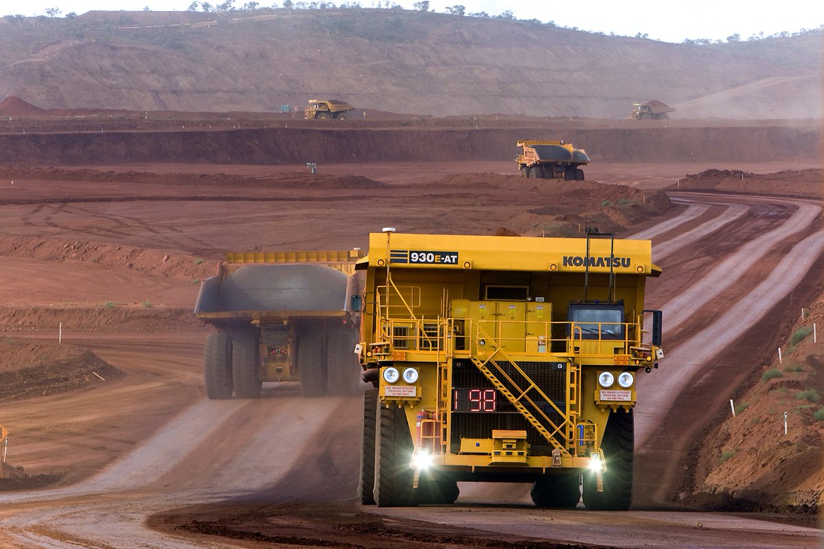 im_mining's tweet photo. .@KomatsuAmerica’s FrontRunner #autonomous haulage system has achieved a #mining industry first, after the system qualified to operate on private #LTE mobile broadband technology provided by @nokiaindustries https://t.co/v06rhnBV2E #futureofmining #mineautomation #minetechnology https://t.co/2wfKKn1Nqy