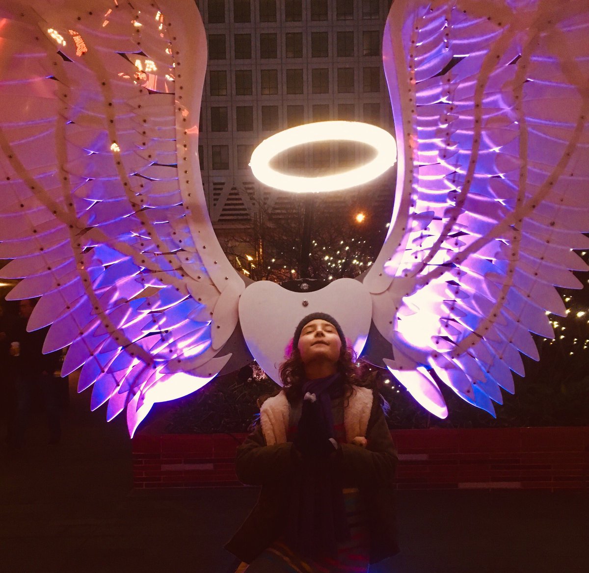 DebWythe's tweet photo. #winterlights at Canary Wharf is worth a stroll - finishes on the 26th Jan https://t.co/zlOGvoDMsM