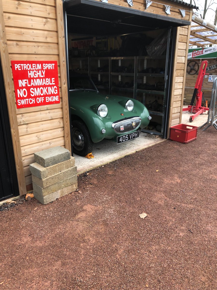 ScottysWorkshop's tweet photo. @HertsInsurance A face from our Practical Skills School. The GIVE FREE #PracticalSkills4Kids Classic Car Fan Initiative .... https://t.co/nmdF3lvV0x