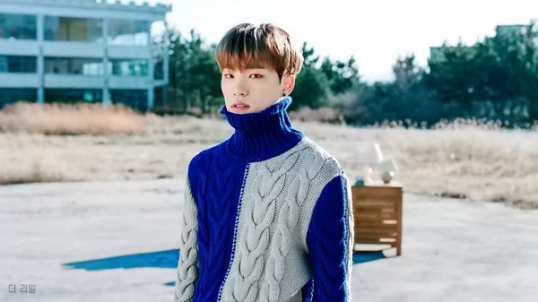 theReal_990211's tweet photo. 🌹 190121 HOME MV
#세븐틴 #디노 #SEVENTEEN #DINO
아니 뭐 정신차리니까 영상 캡쳐하고 있더라고요.

https://t.co/UrdcpPG29d
https://t.co/uQ1YifSYCy
https://t.co/ld6OpUm5pe https://t.co/X4xzsPsEC0