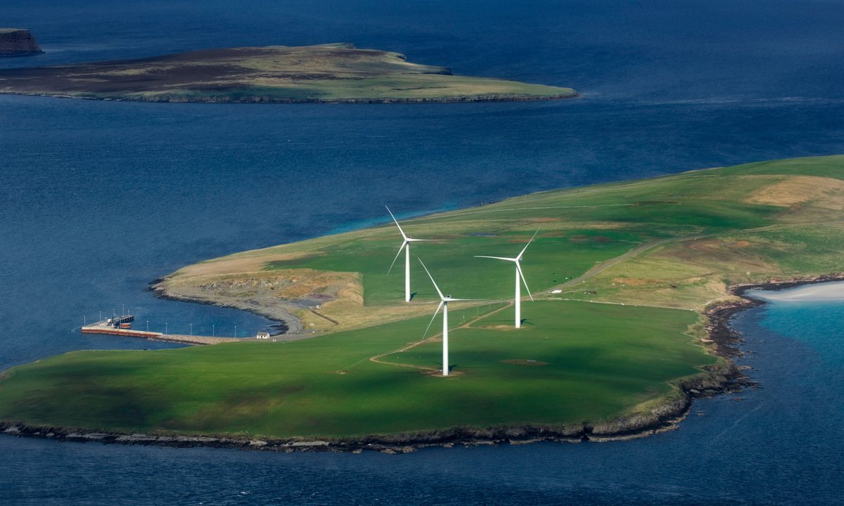 Beautiful photo in todays Guardian of the Sanday Wind Farm, one of the three sites that <a href="/Engena_Ltd/">Engena</a> directors worked on over 15 years ago now!
preview.tinyurl.com/ydhkwsb8