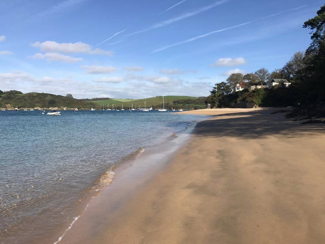 SalcombeUK's tweet photo. Today is Blue Monday, known for being the 'saddest day of the year'. In appreciation of the stunning 'blue' hues that bring joy to the everyday, we are sharing our favourite photos of the famous Salcombe Estuary. 

Share your photos of Salcombe, and lets bring joy to #BlueMonday. https://t.co/Vs5Qxua833