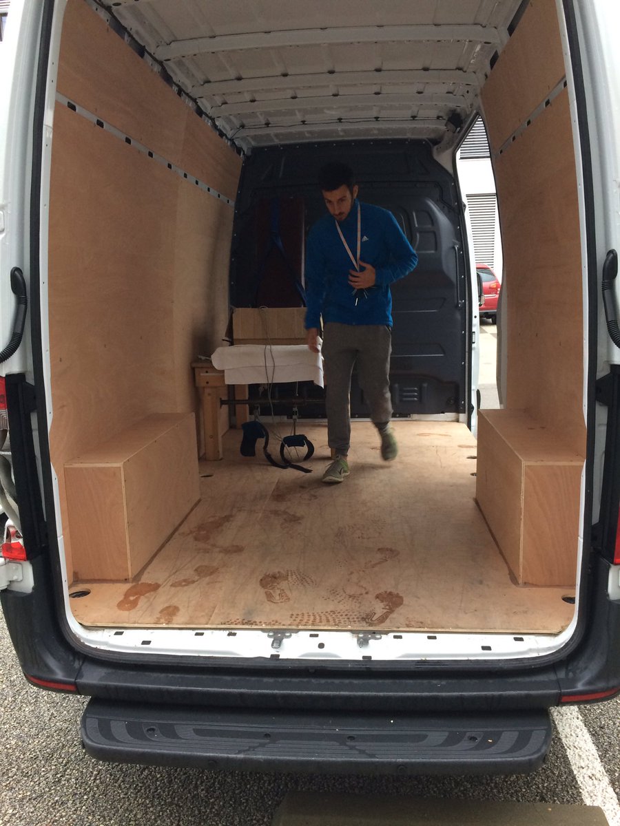 IRMIS_StEtienne's tweet image. Direction 🇵🇹 et le stage de l’équipe de 🇫🇷 de marathon pour une nouvelle session d’évaluation! @Univ_St_Etienne #LIBM bon voyage @thibault_besson @GiorgioVaresco @SP_Frederic 🚛