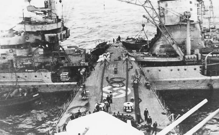 DxbXt3BX4AAGG9g.jpg:large