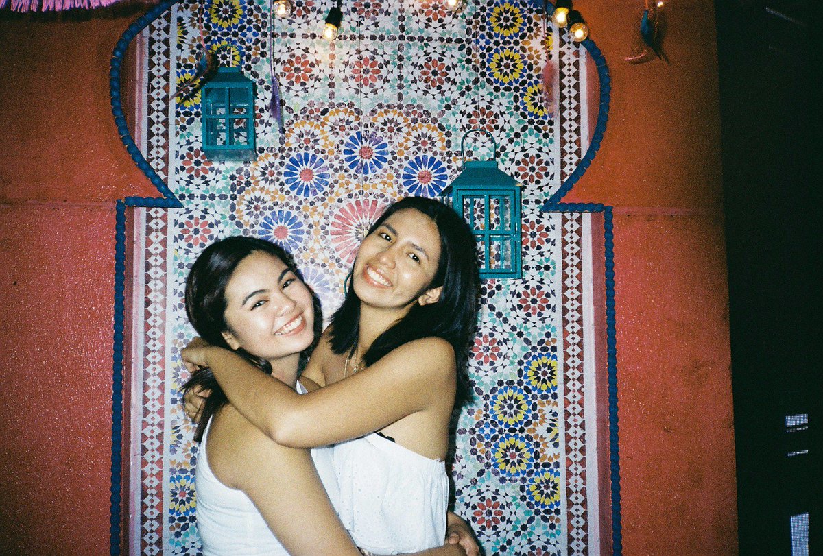 _anicia's tweet photo. hannahs 18th (@allysenx ily) https://t.co/O8c9hVWOFw