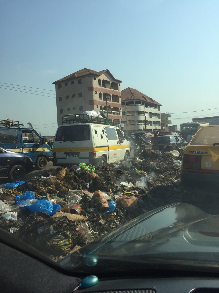 #MERDEchallengeconakry les photos des ordures à Conakry <a href="/espacefm_gn/">Espace FM Guinée ( EUROPE )</a>
