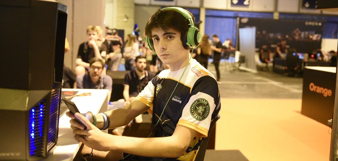 oscarsndieeee's tweet photo. Trabajo y calidad le han llevado a triunfar en las competiciones que disputa. @iDarkAngelCR y su 2018 🇪🇸
- #Gamefield: 63% de win-rate
- #CTP: 69%
- #LaCopa: 50%
🥇 Campeón #RPLmundial
🥇 Campeón #LigaChispitas
🥇 Campeón #Gamefield
🥇 Campeón #RCC
🥇 Campeón #CTP
#CR2018stats https://t.co/WgoviL7SsU