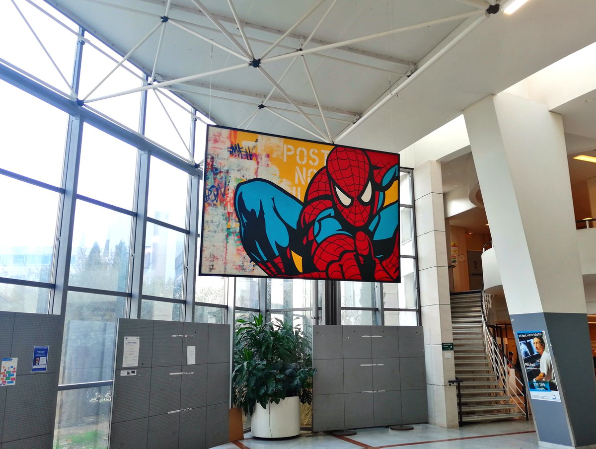 CHU_Montpellier's tweet photo. #Art 🕷🖌 Un héros @MarvelFR a tissé sa toile au @CHU_Montpellier.
Vous pouvez découvrir cette #oeuvre à #ArnaudDeVilleneuve dans le hall d'entrée.
Nous vous donnerons plus d'informations dans quelques semaines, #patience... https://t.co/zvt6NmqWnd