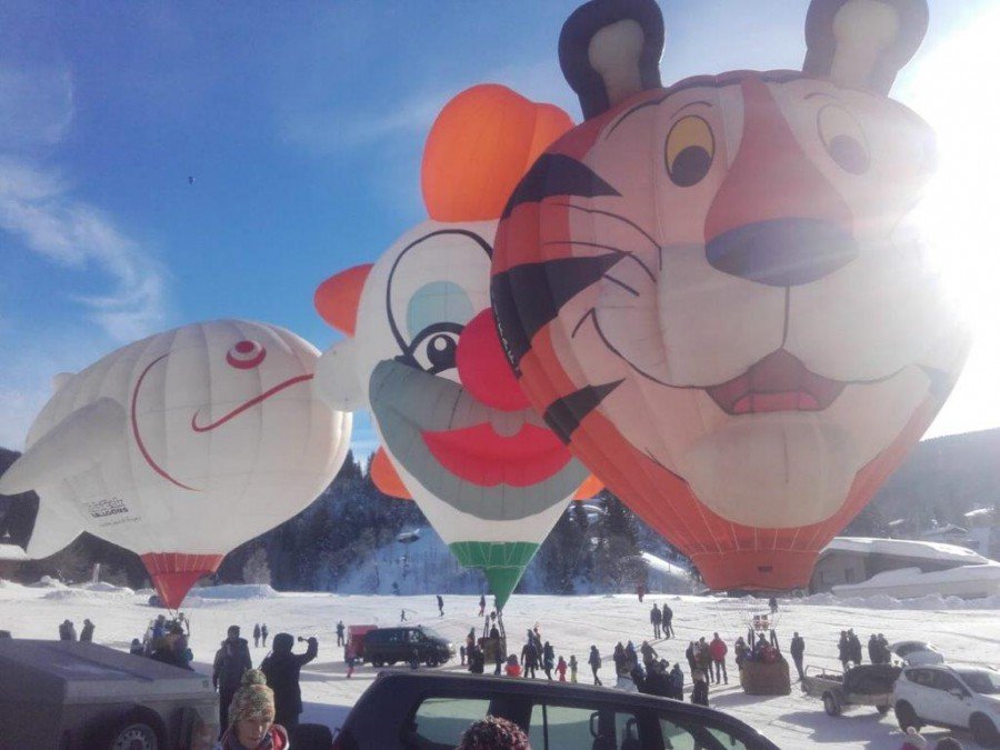 neubergerhof's tweet photo. ---> 23. Artikel | "Hoch über Filzmoos" - Ballone schmücken den Ort
#filzmoos #meinschönsterplatz #neuesvomberg #neubergerhof #ballonfahrt #wunderschönenatur #farbenfroh
https://t.co/IZGjD5xOLq https://t.co/n3W0JBJwOP