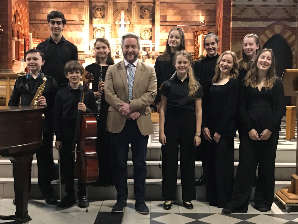 KGS_MusicDept's tweet photo. Another fantastic performance by KGS music scholars as part of the Thames Concert Series on Saturday. #kgsmusic #kingston https://t.co/CwzkGxEC3q