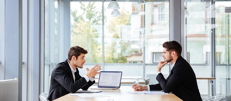 HRTbusiness's tweet photo. Maakt uw organisatie offertes en werkt u met Unit4 Multivers? Neem dan deel aan het webinar "Aantrekkelijke offertes maken met Unit4 Multivers". Deelname is gratis en u kunt het volgen vanaf uw eigen werkplek. Info &amp; aanmelden: https://t.co/WhgUaA34JI https://t.co/stKJJ8u5Gl