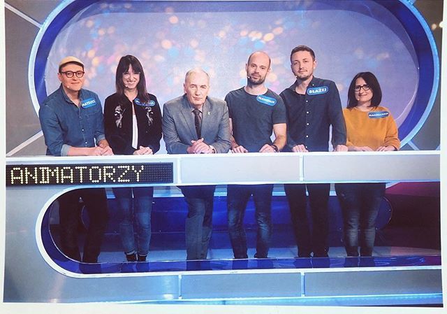 PanPrzewodnik's tweet photo. Pomnik trwalszy niż ze spiżu! #familiada https://t.co/do9BB2niFB https://t.co/Rtxb6RRAMh