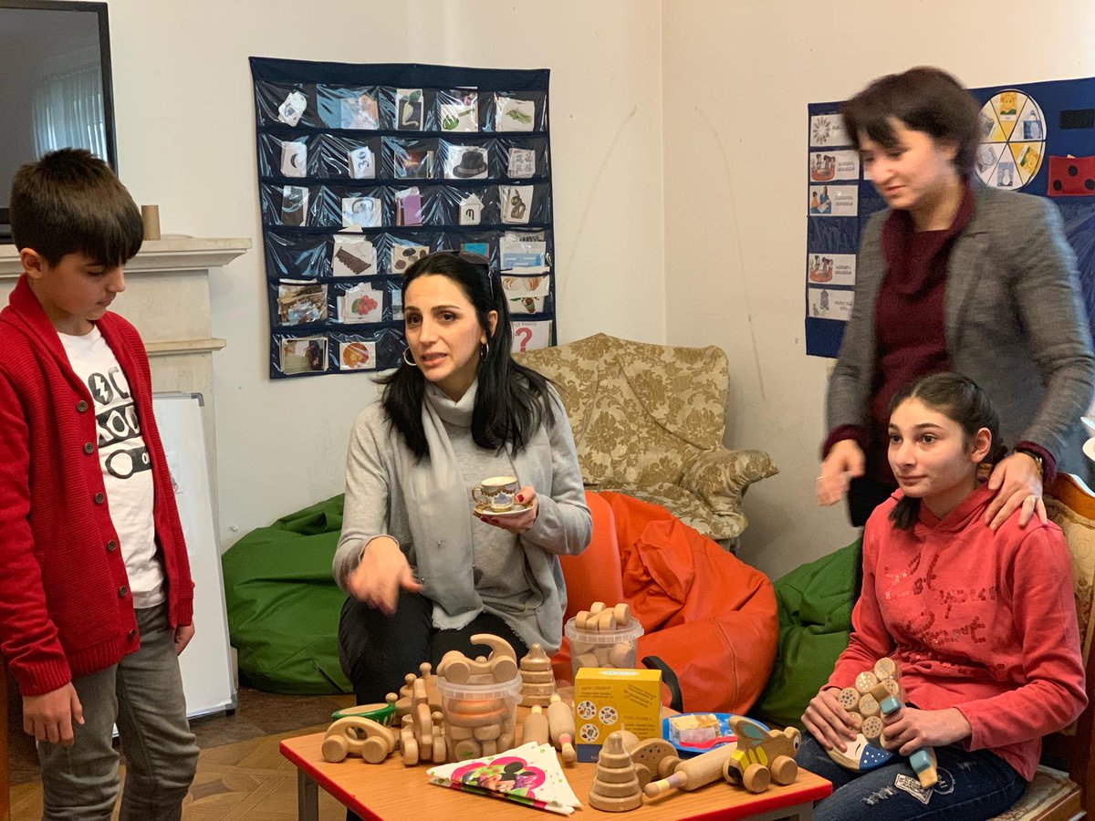 SOURCE_found_am's tweet image. Օրեր առաջ Մարինե Մկրտչյանի և նրա ընտանիքի կողմից նվեր ստացանք շատ անհրաժեշտ երեխաների խաղերի և թերապիաների համար փայտե խաղալիքներ: 
Շնորհակալ ենք նվերների, հաղորդած ջերմության և միասին հաճելի օր անցկացնելու համար: #SourceFoundation #Charity #Charity #Disability #TecoToys