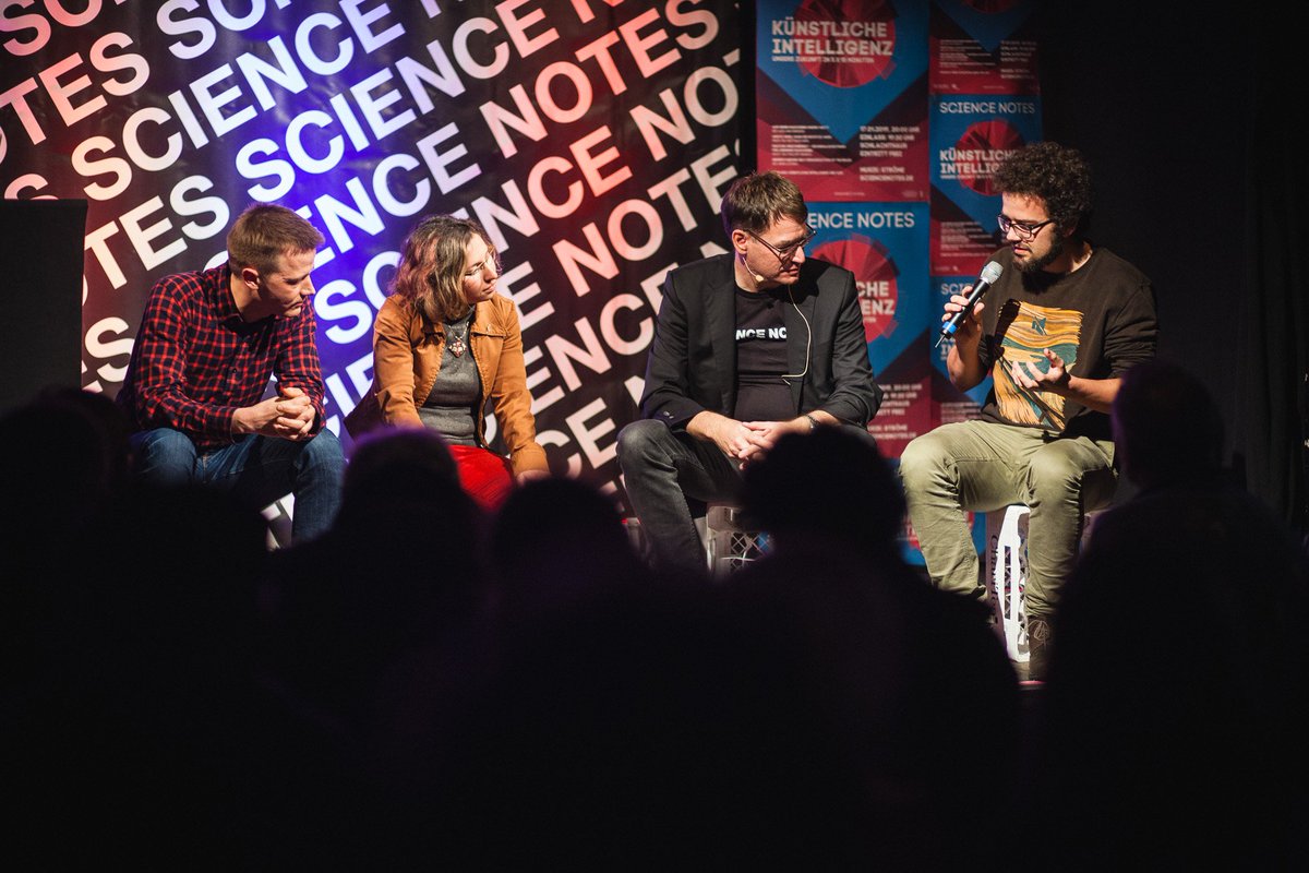 Richtig schön wars: Science Notes zur #KI in #Tuebingen. 💯 Danke an alle! Mehr Fotos: sciencenotes.de  @wielandbr @bethgelab @MPI_IS @uni_tue @isabel_sosu @selfOrgAnna @ctvtue @textboarder @snmagazin #CyberValley #KünstlicheIntelligenz #sciencenotes