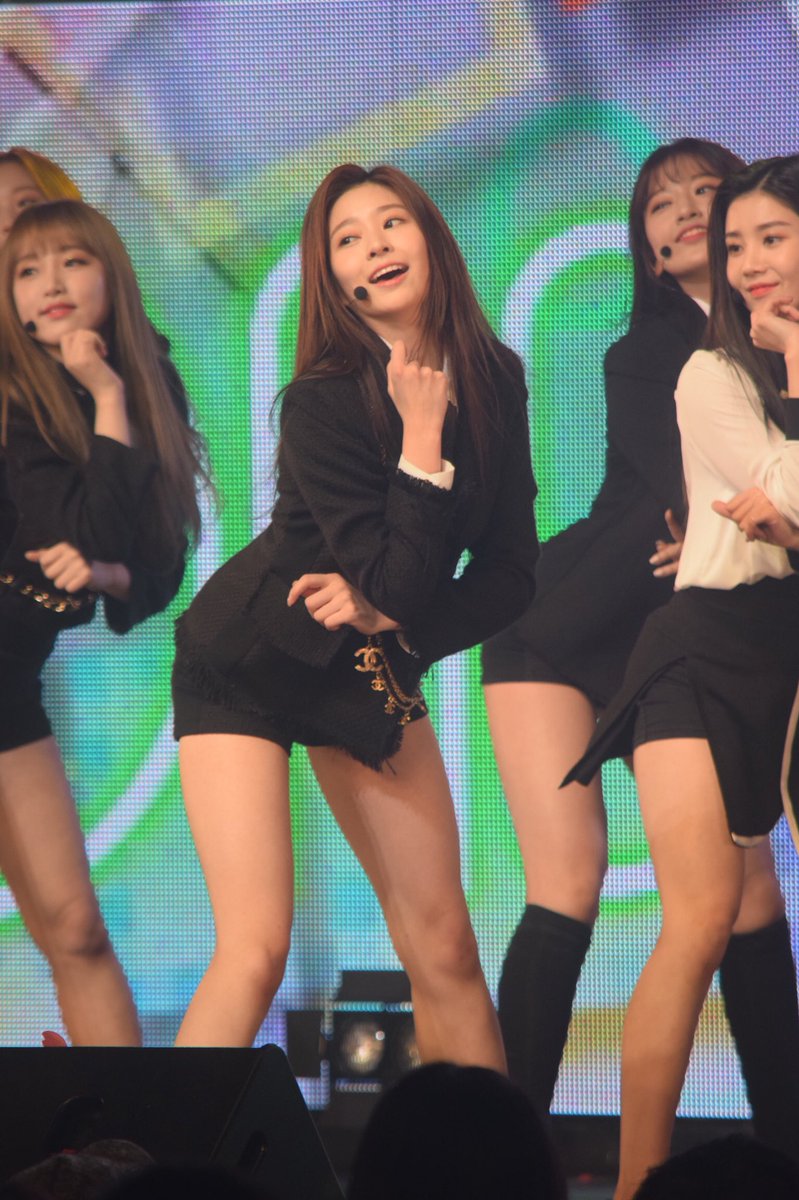 アイドル取材班 朝日新聞 בטוויטר 驚異的なスタイルを誇る韓国メンバーたち 日本でも人気が出そうです 好きと言わせたい Izone アイズワン 宮脇咲良 矢吹奈子 本田仁美