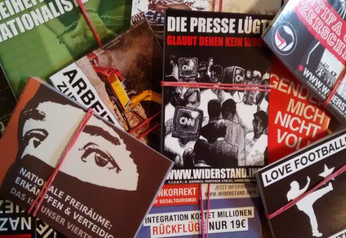 dortmundsrechte's tweet photo. Auch in dieser Woche warten viele Angebote beim Dortmunder Patrioten Propaganda Versand auf euch, z.B. 50 Aufkleberpakete für nur 40 €. Schaut rein! https://t.co/oXqkjbSM6u https://t.co/I9nPnyHGIc