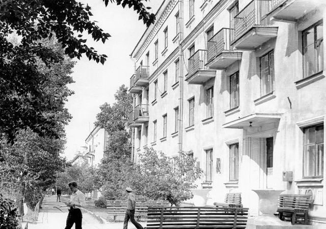 MRNChg's tweet image. "Туда не взять в агенстве тур 
И лишь во сне попасть дано..." #Chagan