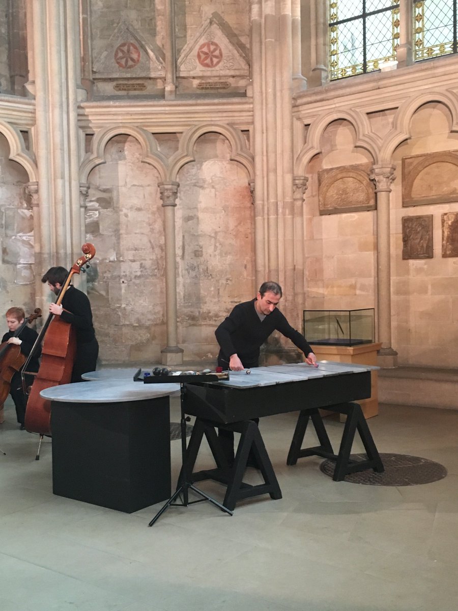 EnsCalliopee's tweet photo. [EN IMAGES] C'était hier au musée d'@Archeonationale de @StGermainLaye ! Concert Pierres enchantées avec #TonyDiNapoli et ses lithophones : une "très belle expérience" unanime ! #MusicoArcheo https://t.co/66VTjaY27k