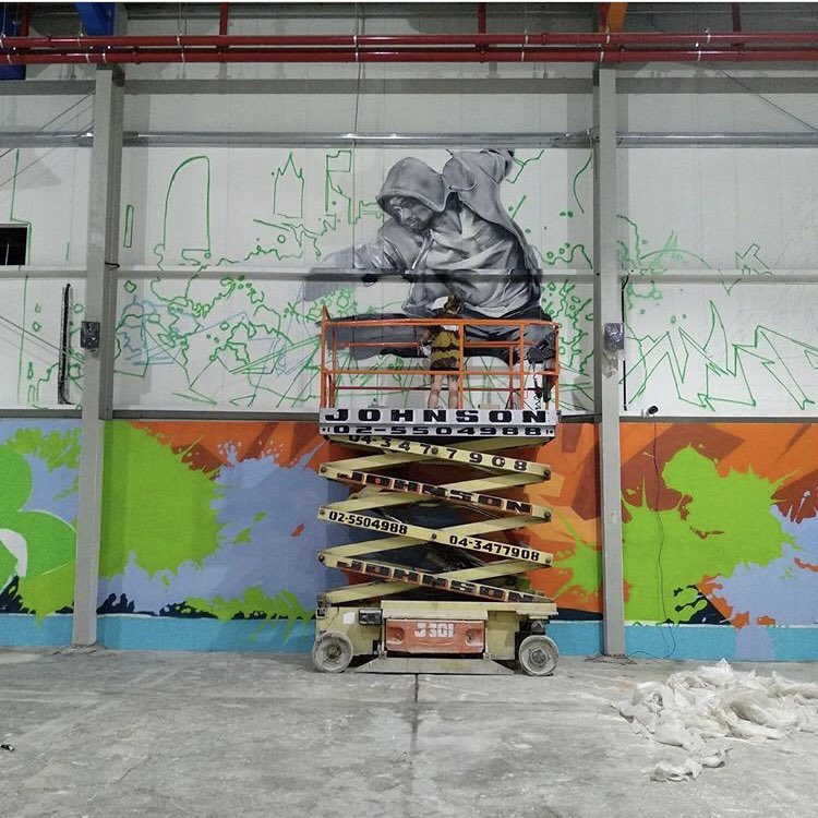 Paintings I did for the new Air Maniax inflatable park in Dubai. Would love to do some more large sale portraits. Get in touch :). #graffiti #streetart #mural #portrait
