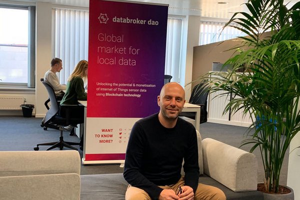 Digitam_'s tweet photo. Une start-up de Louvain ouvre une plate-forme de commerce pour données IoT https://t.co/4FRqZpqSNA // @datanews_fr @DataBrokerDAO // #StartUp #Louvain #Informatique #IT #IoT #Wearable #Internet #Web #Tech #Numérique #Digital // https://t.co/bLpNkafki5