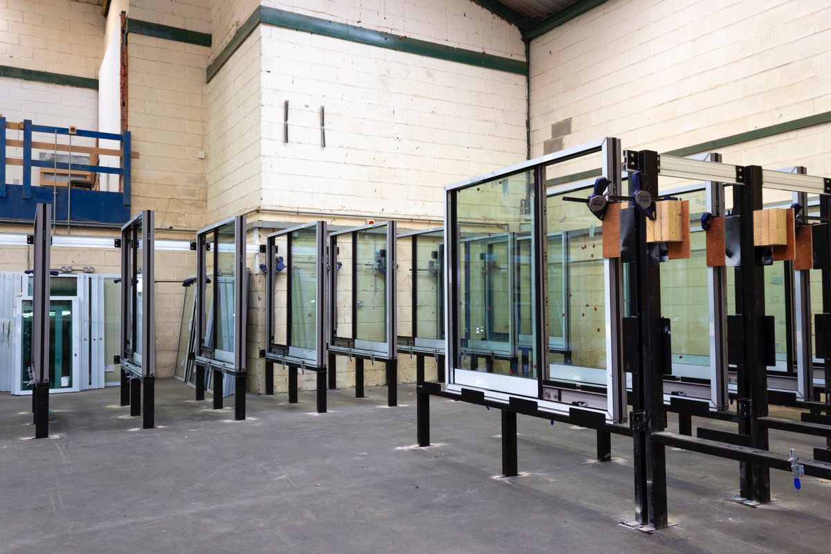 Polar_NE's tweet photo. New Unit Transformation✅

Our new unit space, dedicated to the fabrication of our specialist healthcare products has began to take shape. With the rigs being filled up already

#MondayMotivation #Transformation #MakingADifference #Polar #PolarNE https://t.co/Tv9n0q0Qgc