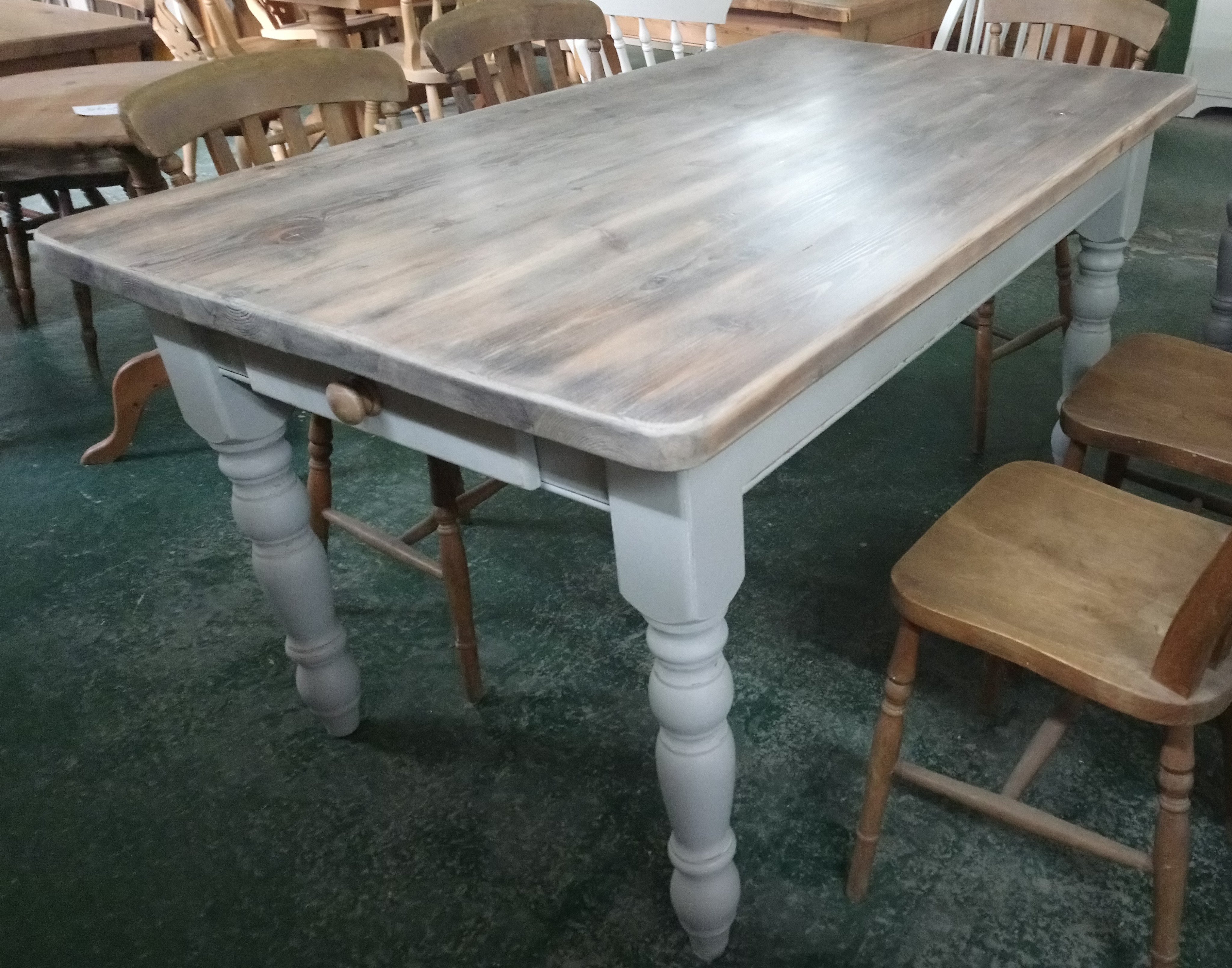 Grey 2024 wash table