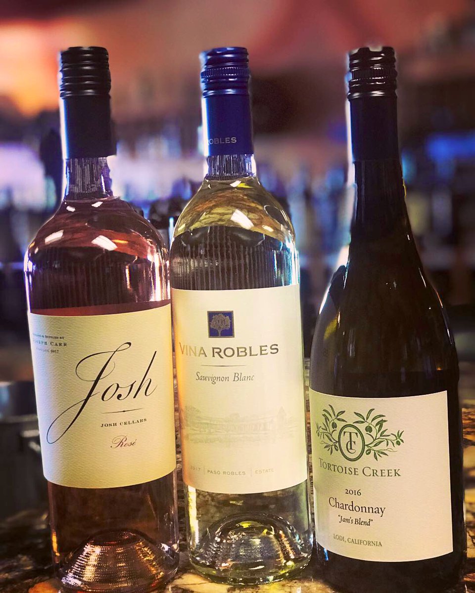 invinowines's tweet photo. Happy Monday In Vino Fam!! 😁😁😁

We hope the weekend treated you all well. ☺️☺️
We most definitely have a new tasting with some In Vino faves everyone is sure to enjoy. 🙌🏽

Make sure to stop on by to have your favorite or venture onto something new! 😁

Cheers! 🥂 https://t.co/XEVhOUhWfx